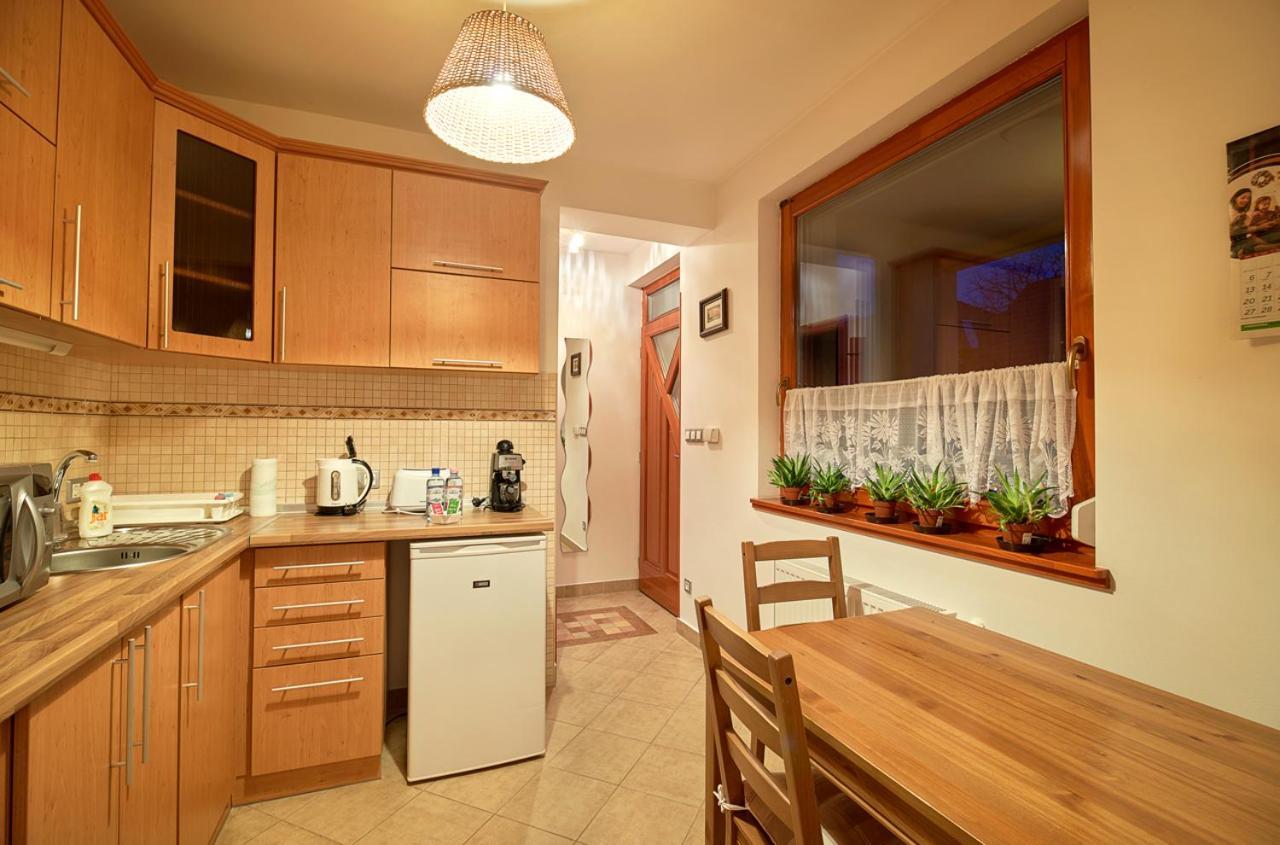 Oazis Apartmanok มูราฮาลอม ภายนอก รูปภาพ
